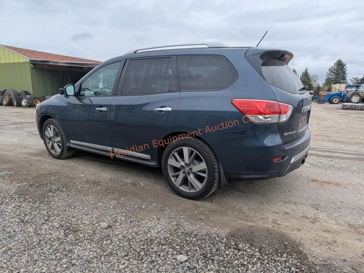 2014-nissan-pathfinder-image-3