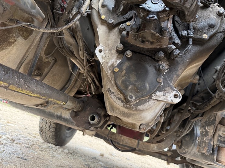 2009-mack-granite-gu713-image-8