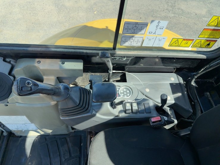 2014-caterpillar-303e-cr-image-29