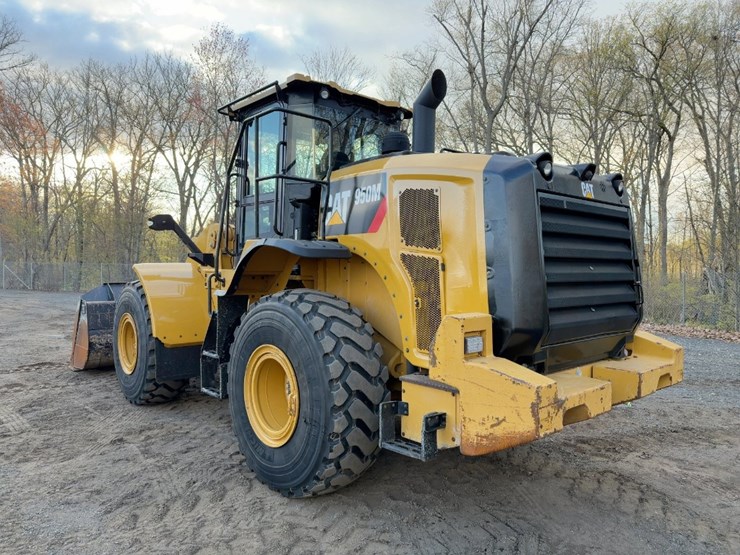 2019-caterpillar-950m-image-3