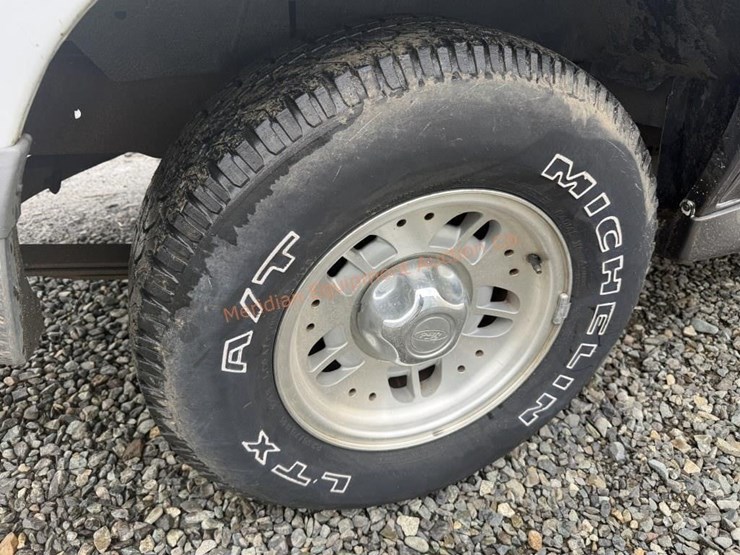 1995-ford-explorer-xlt-image-19