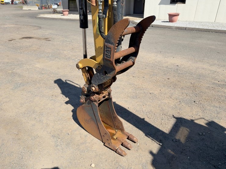 2014-caterpillar-303e-cr-image-13