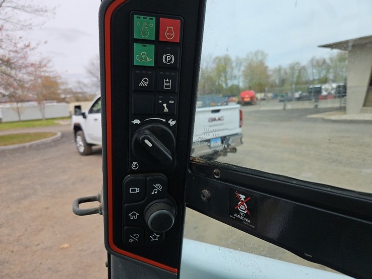 2023-bobcat-t76-image-21