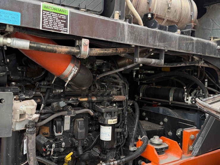 2019-hitachi-zw310-6-image-16