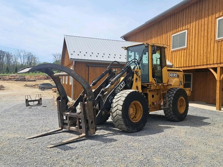 2002-deere-tc54h-image-1