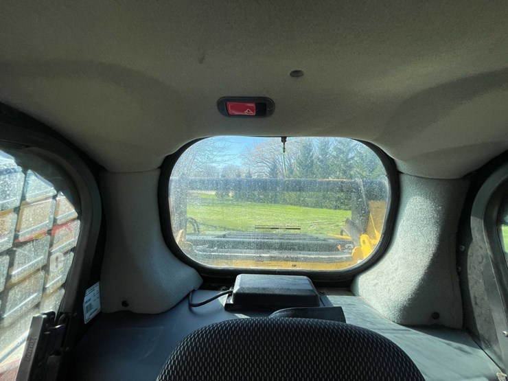 caterpillar-216b-image-41