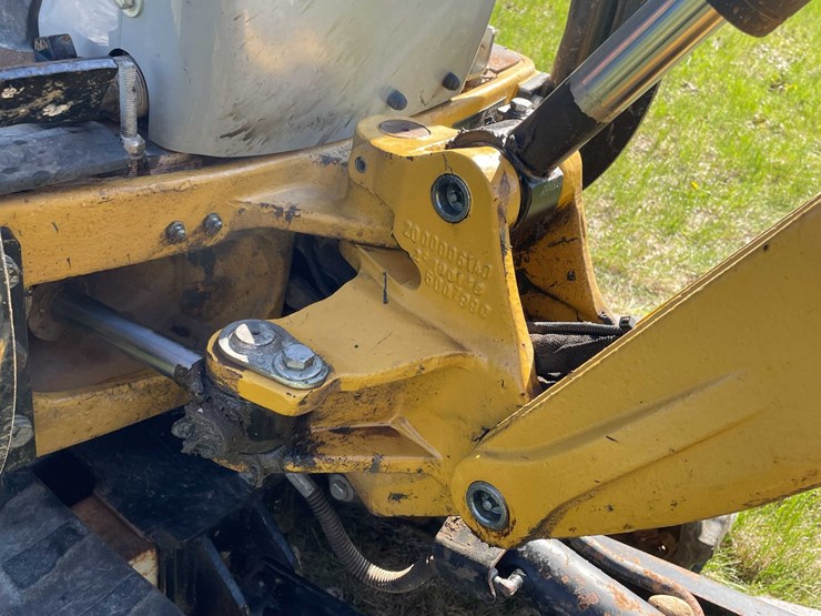 #7149-•-caterpillar-300.9v-mini-excavator-image-34