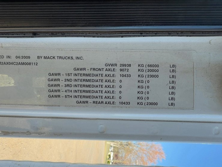 2010-mack-granite-gu713-image-35