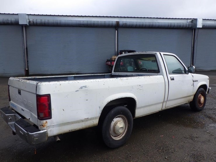 1988-dodge-dakota-image-3