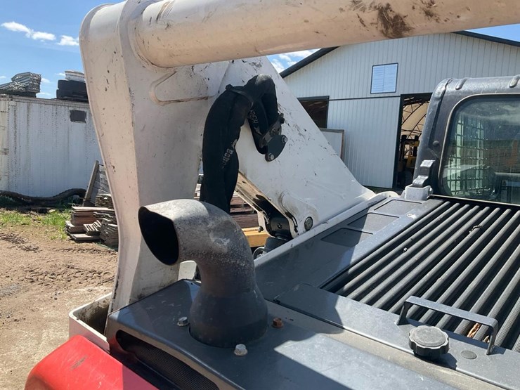 2021-bobcat-t870-image-47