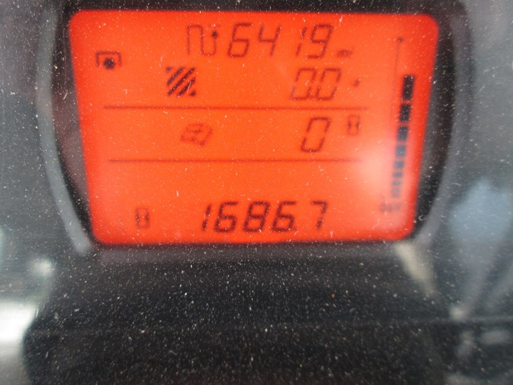 2018-massey-ferguson-4709-image-49