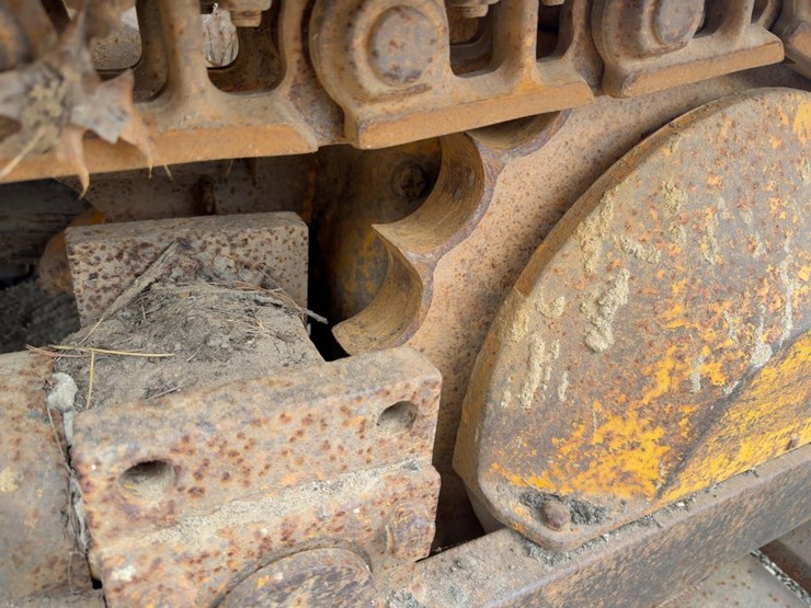 1984-deere-450d-image-22