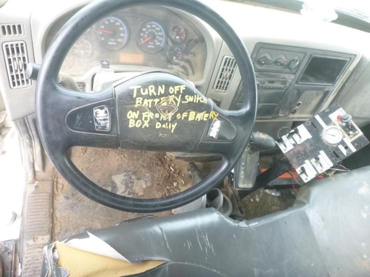 2012-international-durastar-4300-image-16