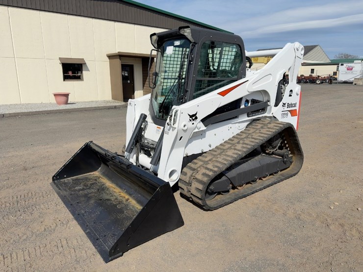 2020-bobcat-t870-image-1