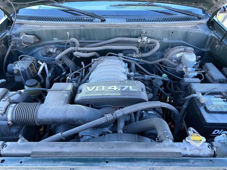 2004-toyota-sequoia-image-10