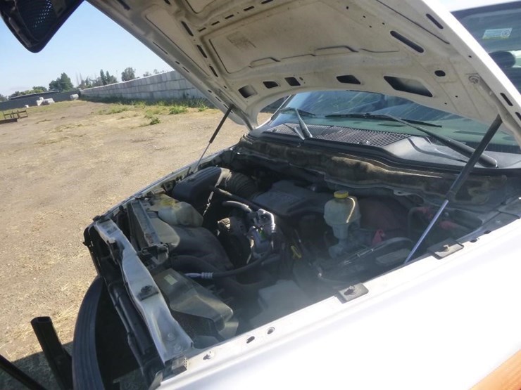 2005-dodge-ram-2500-image-24