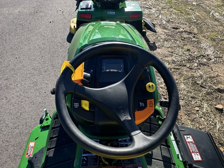 2024-john-deere-x570-image-11