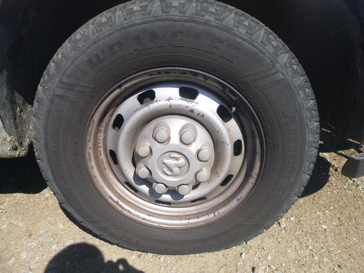 2005-dodge-ram-2500-image-24