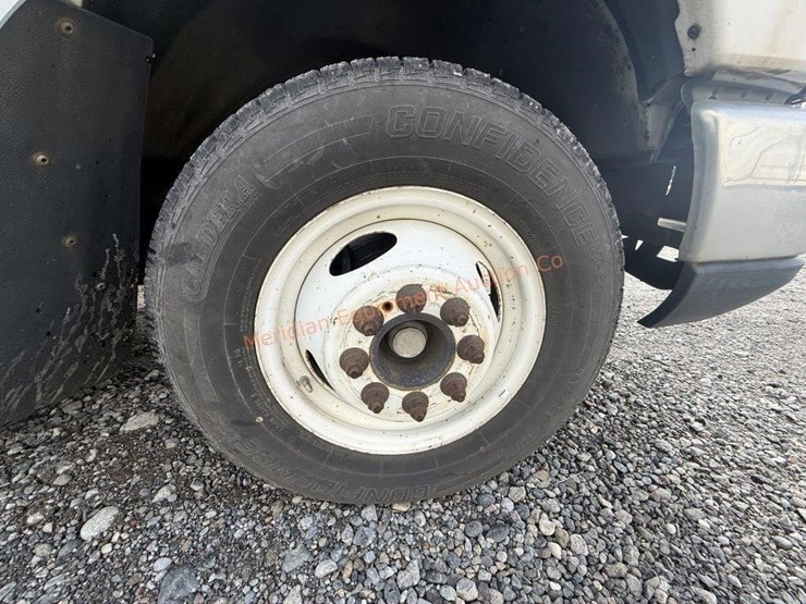 2010-ford-e450-image-18