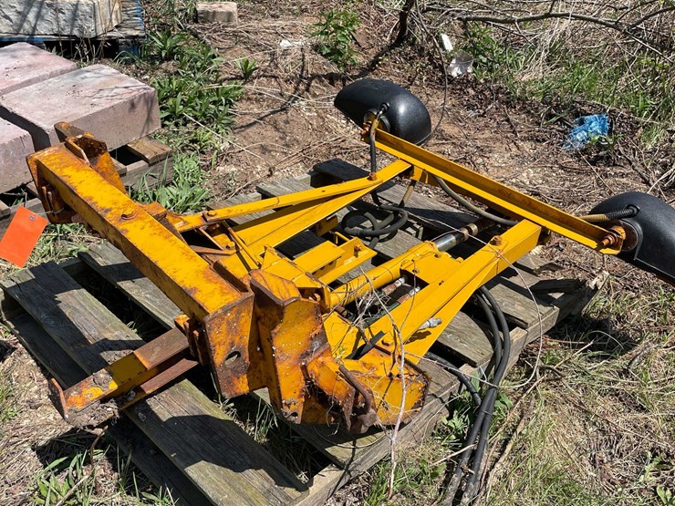 #7429-•-meyer-plow-frame-image-2