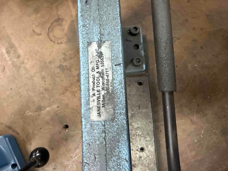 janesville-hand-press(3)-image-8