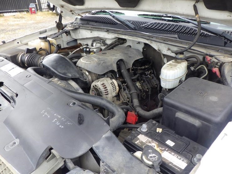 2005-chevrolet-3500-image-12