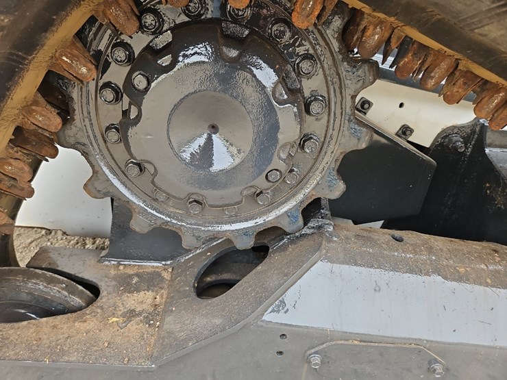 2023-bobcat-t76-image-14