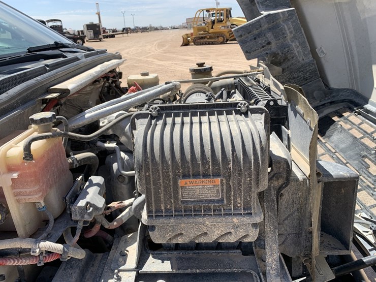 2022-chevrolet-silverado-6500hd-image-6