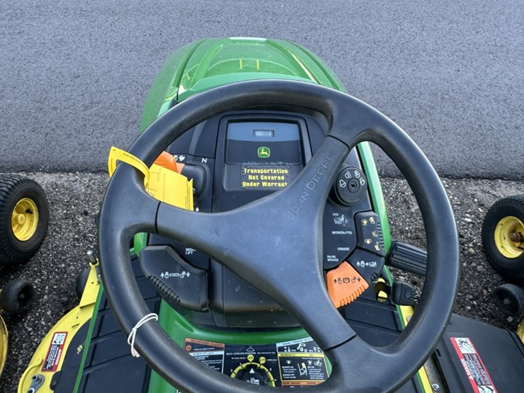 2014-john-deere-x320-image-10