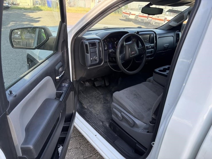 2017-gmc-sierra-1500-image-10