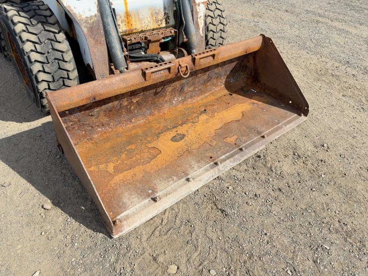 2015-bobcat-s650-image-8