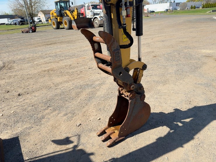2014-caterpillar-303e-cr-image-9