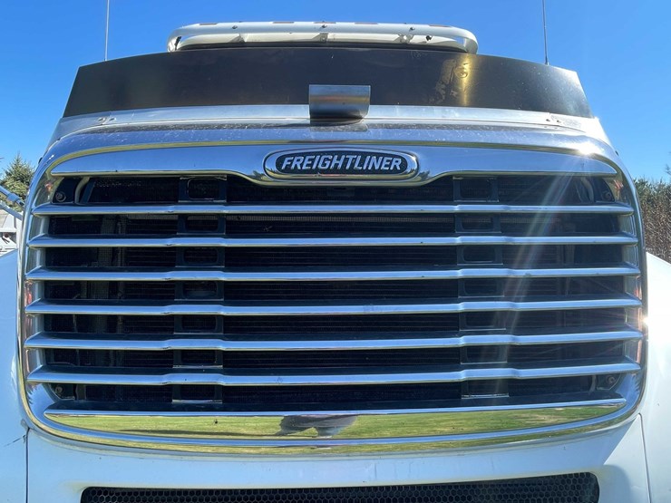 #7157-•-2006-freightliner-columbia-(has-wi-title)-image-15