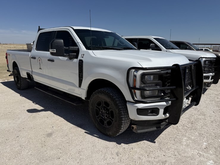 2023-ford-f250-image-3