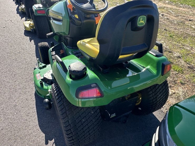 2024-john-deere-x570-image-13