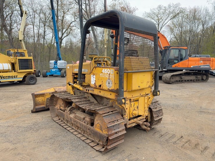 1984-deere-450d-image-3