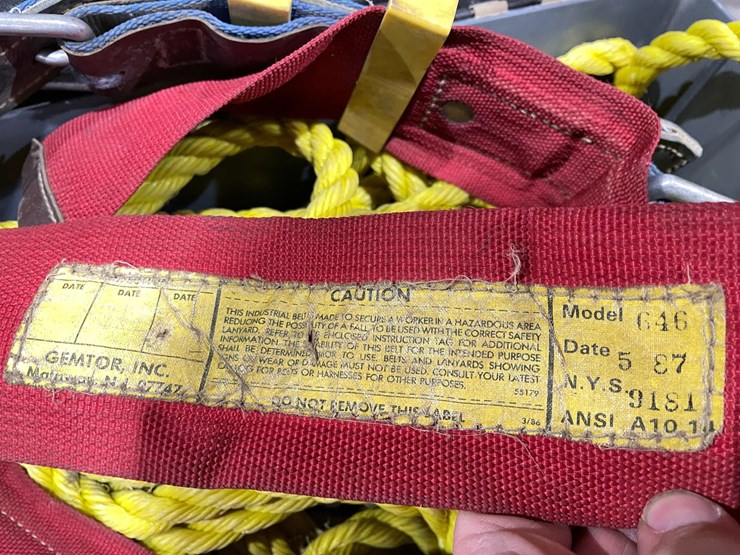 #5059-•-tote-of-safety-harness-and-ropes-image-8