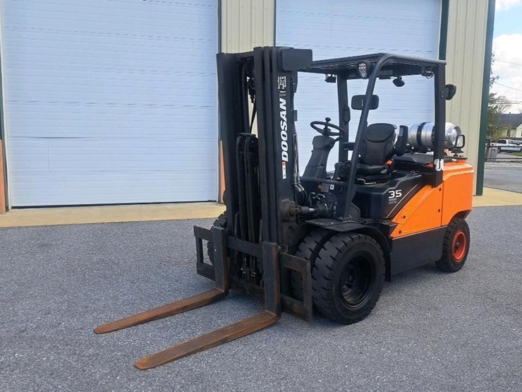 #110-•-2022-doosan-g35s-7-forklift-image-9