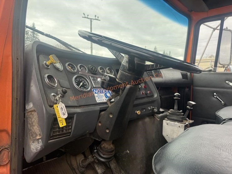 1988-ford-ln8000-image-26