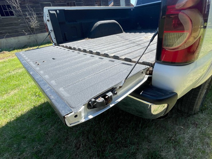 #7046-•-2005-chevrolet-duramax-(has-wi-title)-image-37