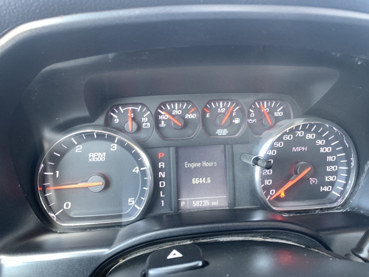 2022-chevrolet-silverado-6500hd-image-14