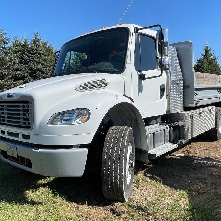 2020 FREIGHTLINER M2 106