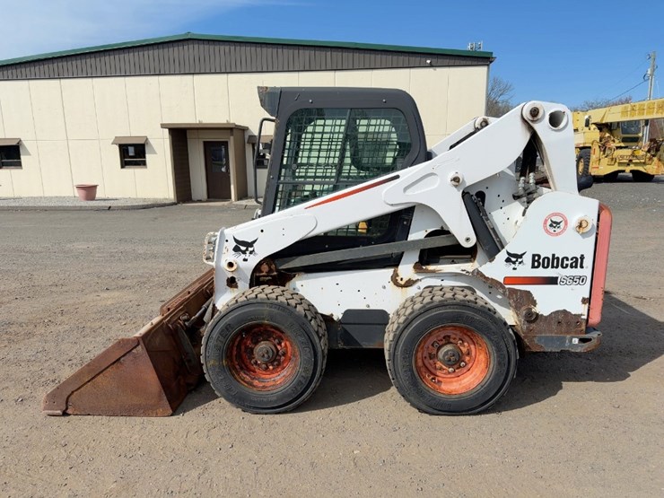 2015-bobcat-s650-image-2