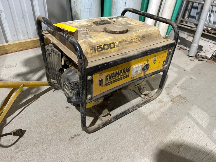 #5007-•-champion-42436-1500-watt-gas-powered-generator-image-1