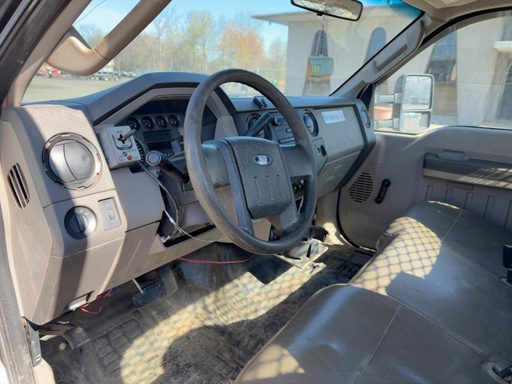 2008-ford-f350-xl-image-23