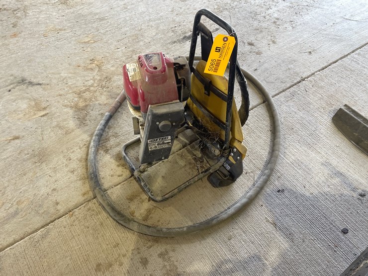#5065-•-dztec-backpack-concrete-vibrator-image-1