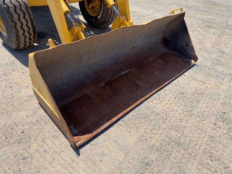1980-deere-500c-image-8