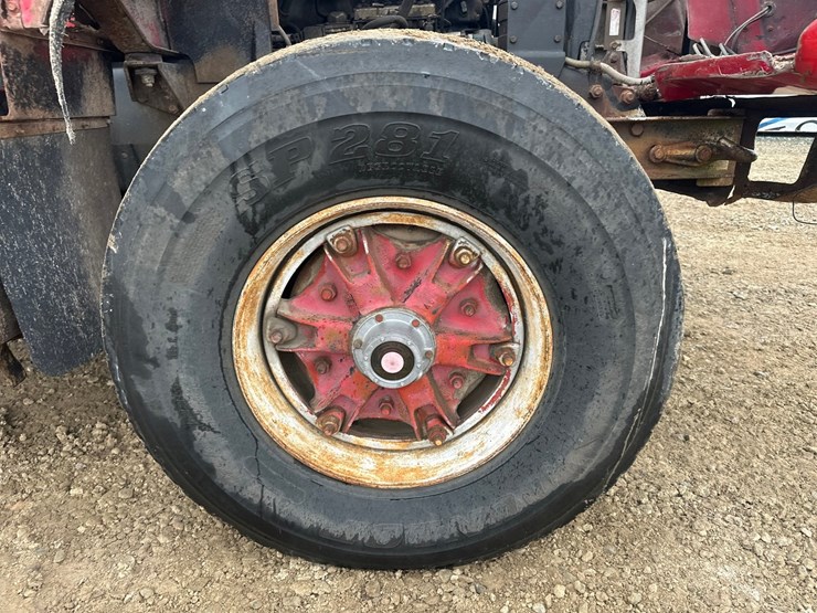 1983-mack-dm686s-image-46