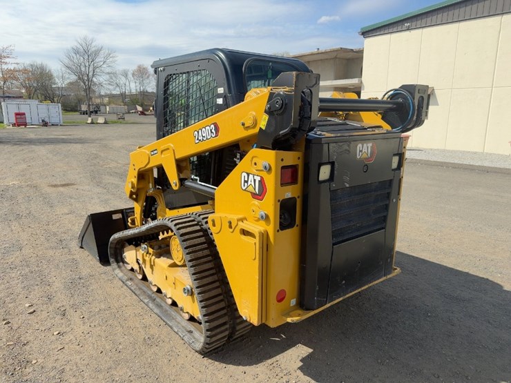 2023-caterpillar-249d3-image-3
