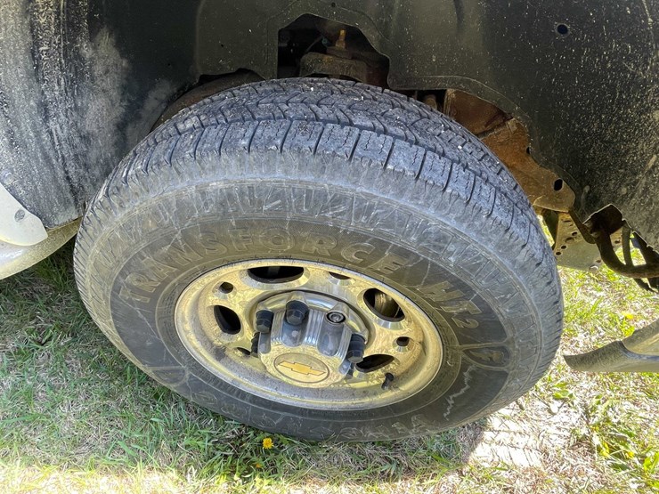 #7046-•-2005-chevrolet-duramax-(has-wi-title)-image-18